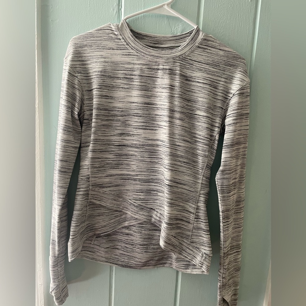 Lululemon Close to Crossing long sleeves with thumb holes